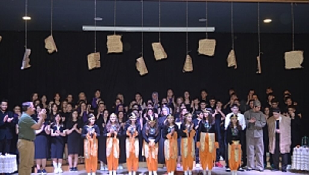 Uğur Okullarında Müzikal Tadında Şiir ve Türkü Gecesi