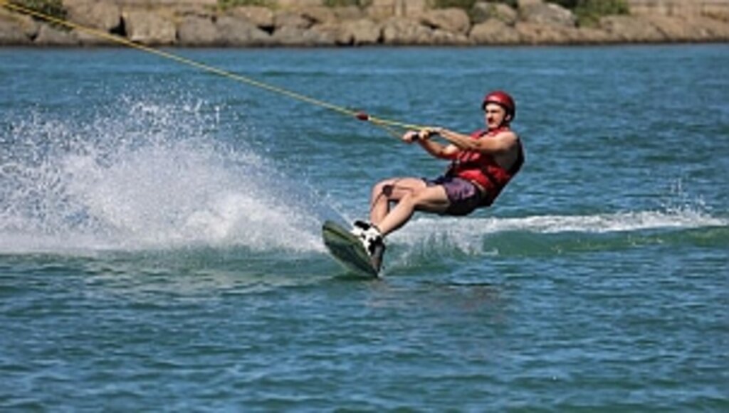 Karadeniz'in Tek Su Kayağı Merkezi "SUKAY" Sporseverleri Ağırlıyor