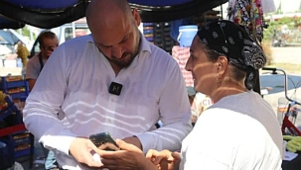 Halka Hizmet İçin Halkın Arasında 