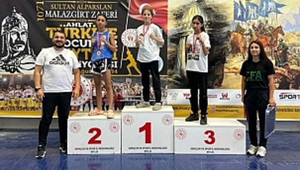 İlkadımlı Sporcular Bitlis'ten Madalyayla Döndü
