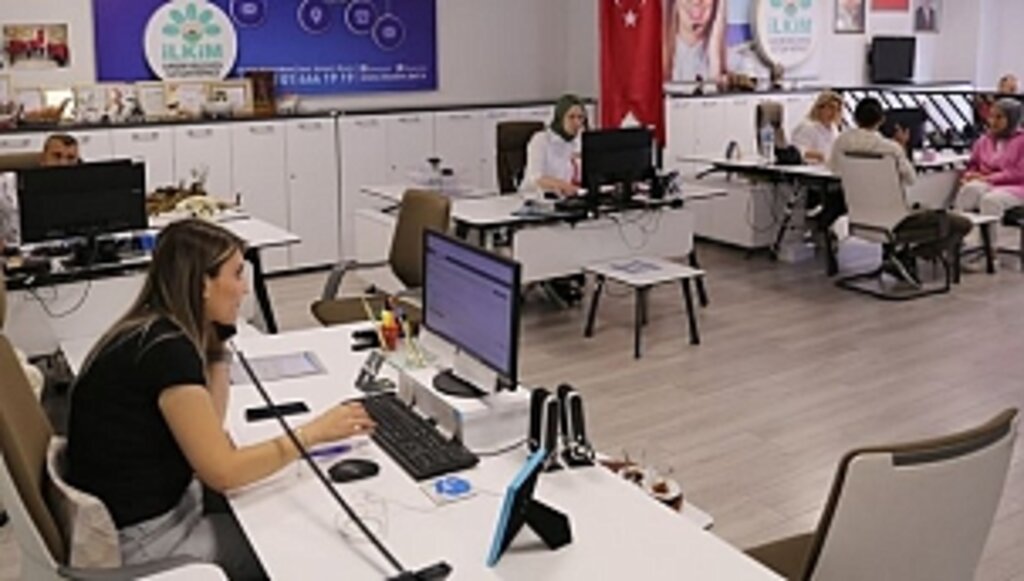 İLKİM'e Tebessüm Ettiren Çağrılar Geliyor