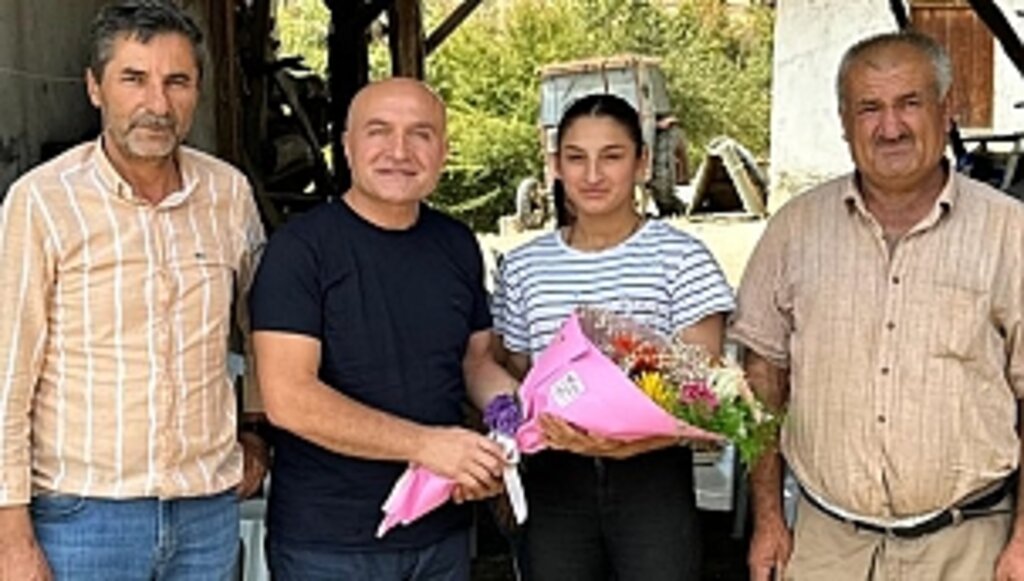 Usta'dan Dünya Şampiyonuna Ziyaret