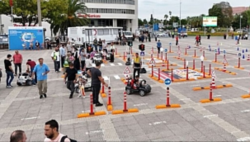 Büyükşehir'den "Arabasız Gün" Etkinliği