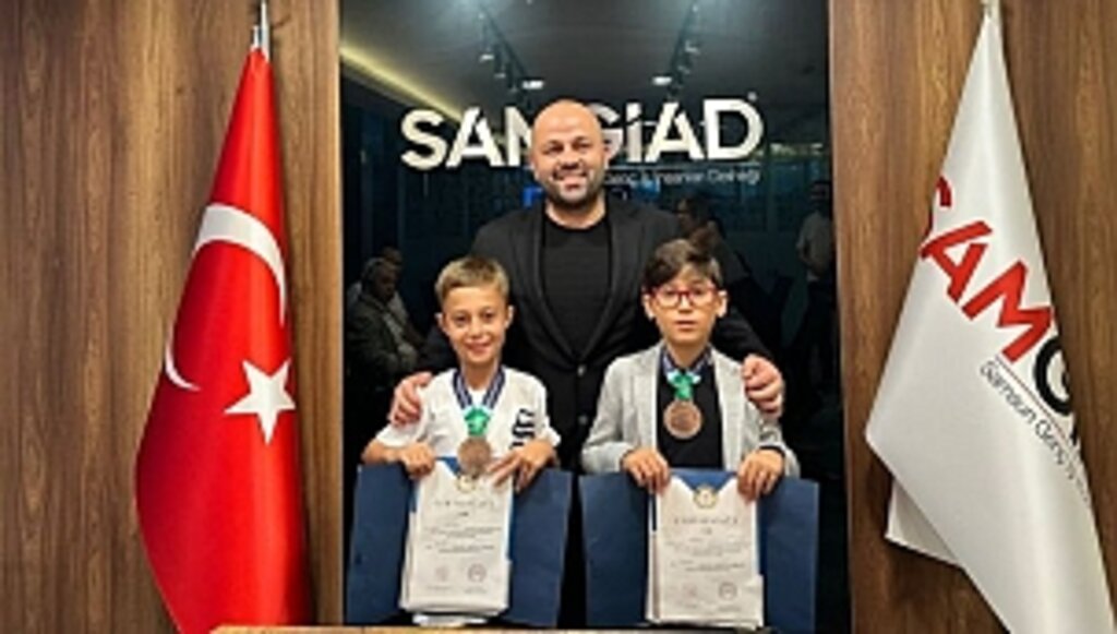 Olimpiyat Üçüncüsü Öğrencilerden SAMGİAD'a Teşekkür Ziyareti