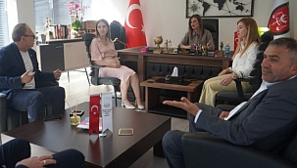 Topsakal'dan Türk Hukuk Enstitüsü Samsun Şubesini Ziyaret