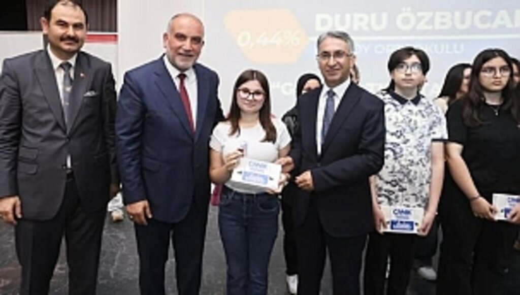 YKS ve LGS'de Derece Eden Tüm Öğrencilere hediye