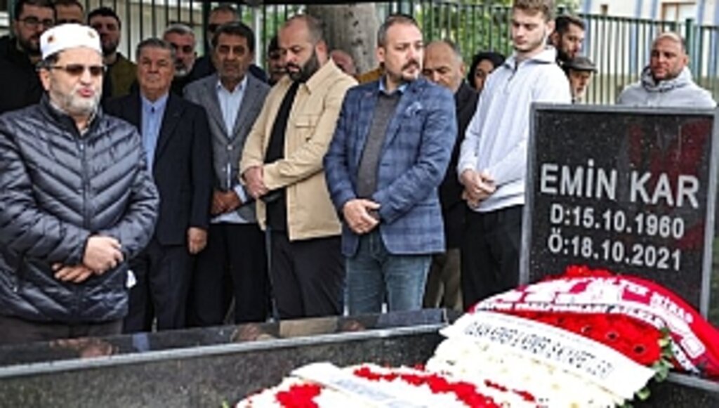 Efsane Kaptan Kabri Başında Anıldı