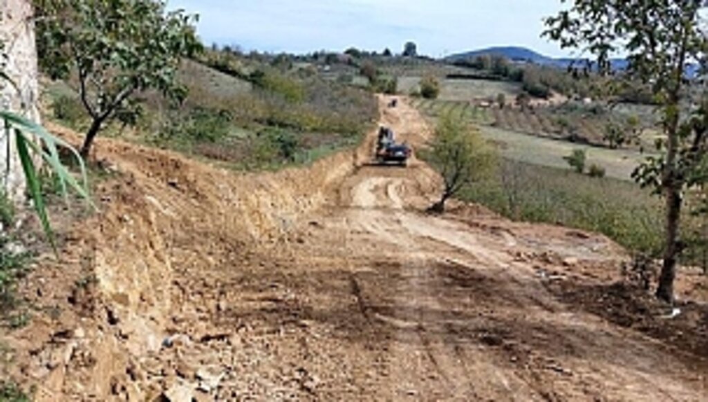 Güvenli ve Konforlu Yollar Yapıyoruz