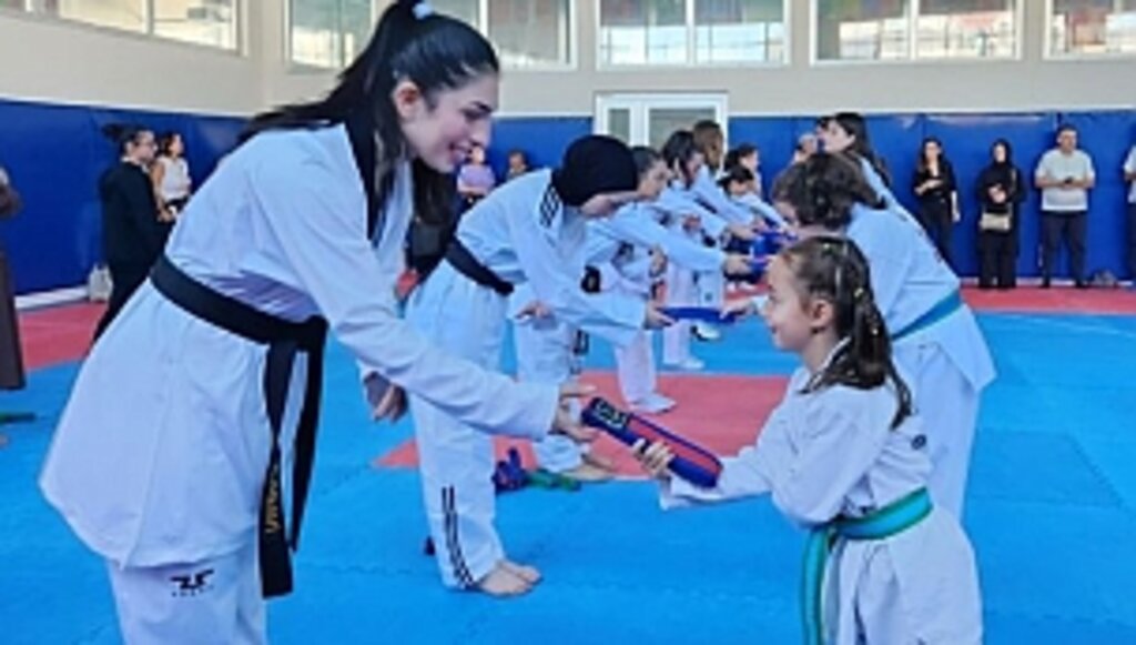 Taekwondo Dönem Kuşak Sınavı Yapıldı