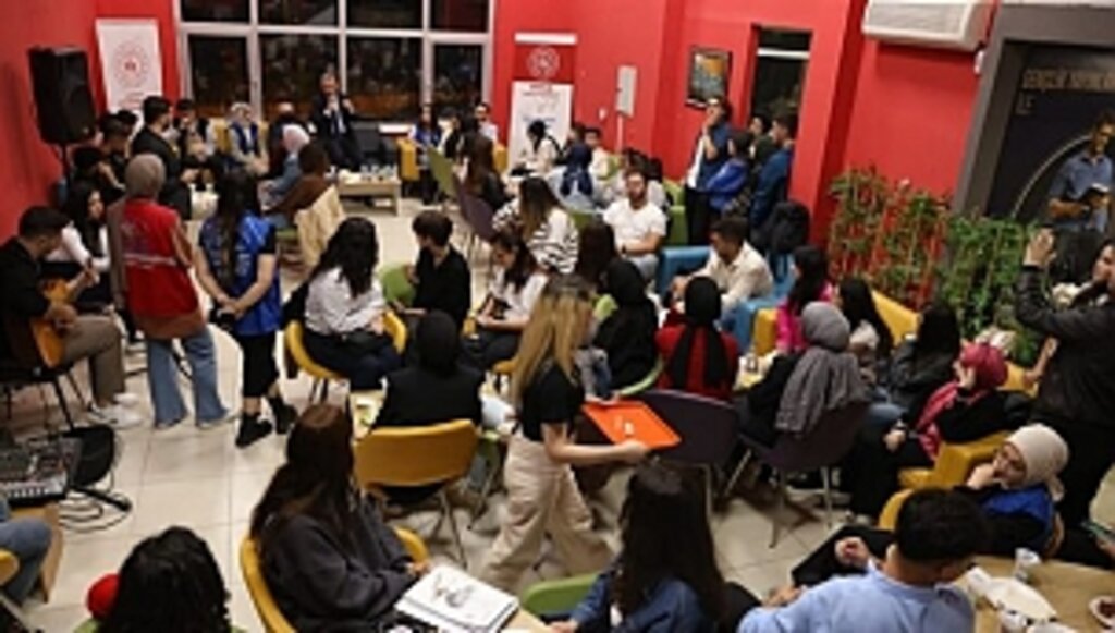 Başkan Kurnaz Üniversite Öğrencileriyle Buluştu