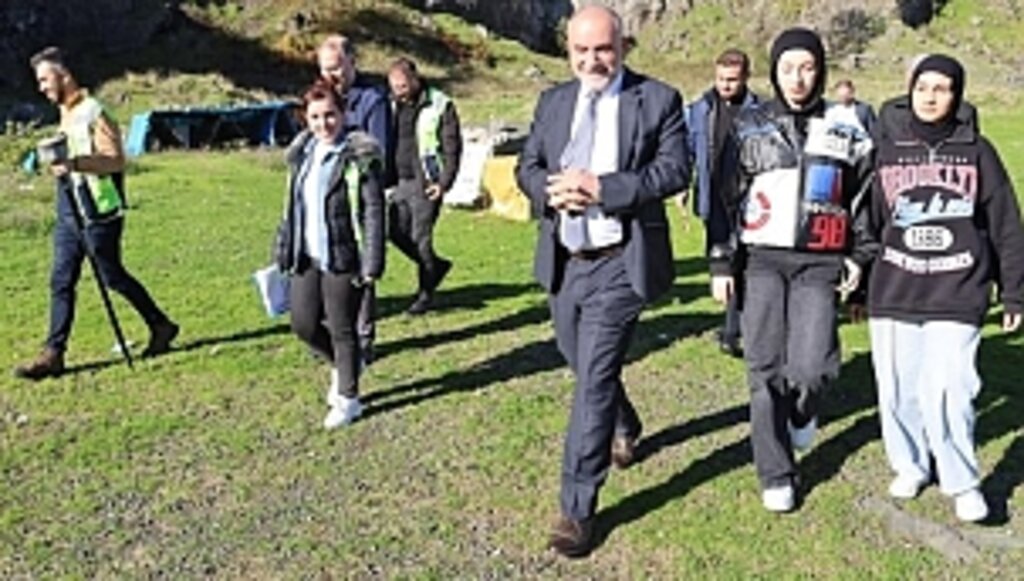 Başkan Sandıkçı Geleceğin Belediye Başkanlarıyla Sahada