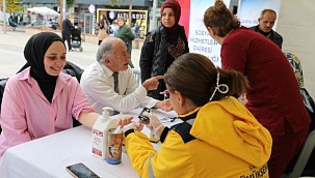 Büyükşehir'den Diyabet Farkındalığı