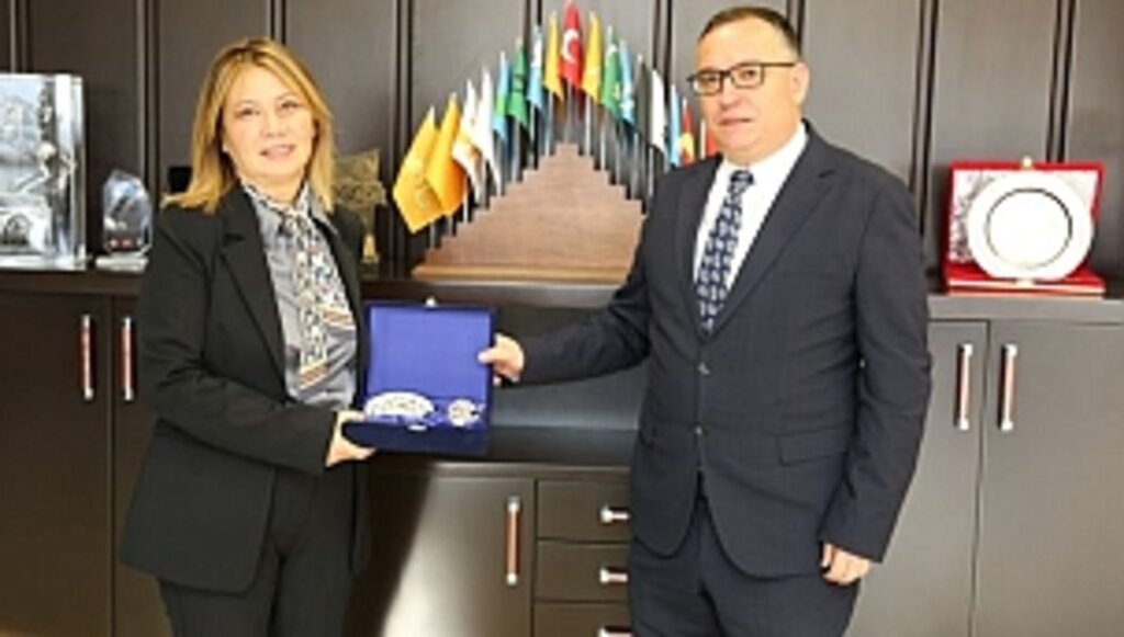 DSİ 7. Bölge Müdüründen Rektör Aydın'a Tebrik Ziyareti