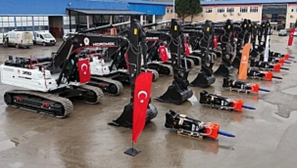 Büyükşehir Filosuna 16 Yeni İş Makinesi Ekledi