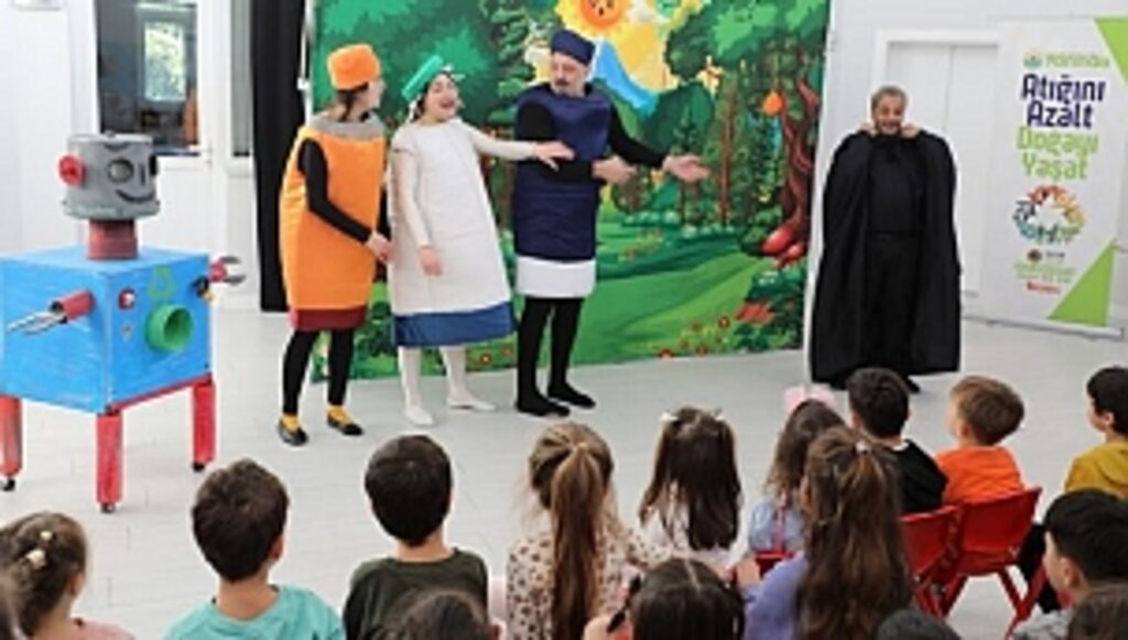 İlkadım'da Öğrenciler Çevreci Tiyatro İle Buluştu