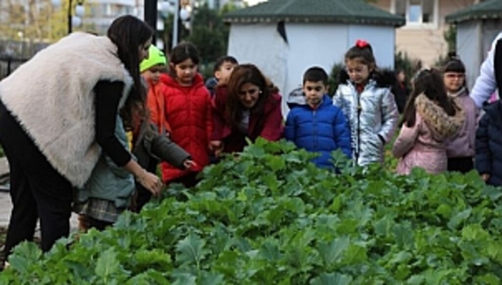 Minik Öğrencilerden Ata Tohum'a Ziyaret