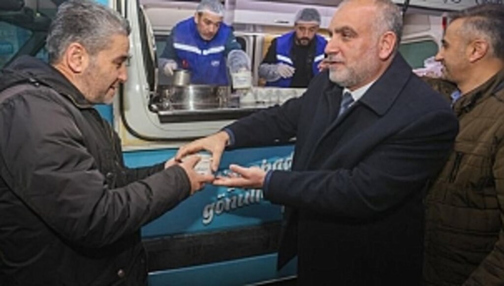 Başkan Sandıkçı'dan Çorba İkramı