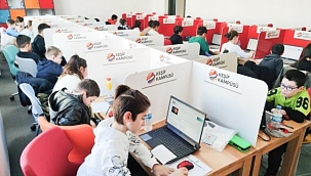 Canik'te 138 Bin Öğrenci Geleceğin Teknolojileriyle Tanıştı