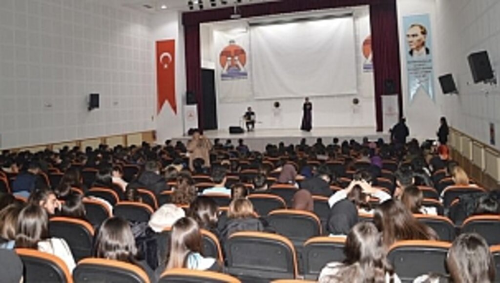 "Seherin Kadınları" Tiyatro Oyunu, Havza'da İlk Kez Sahnelendi