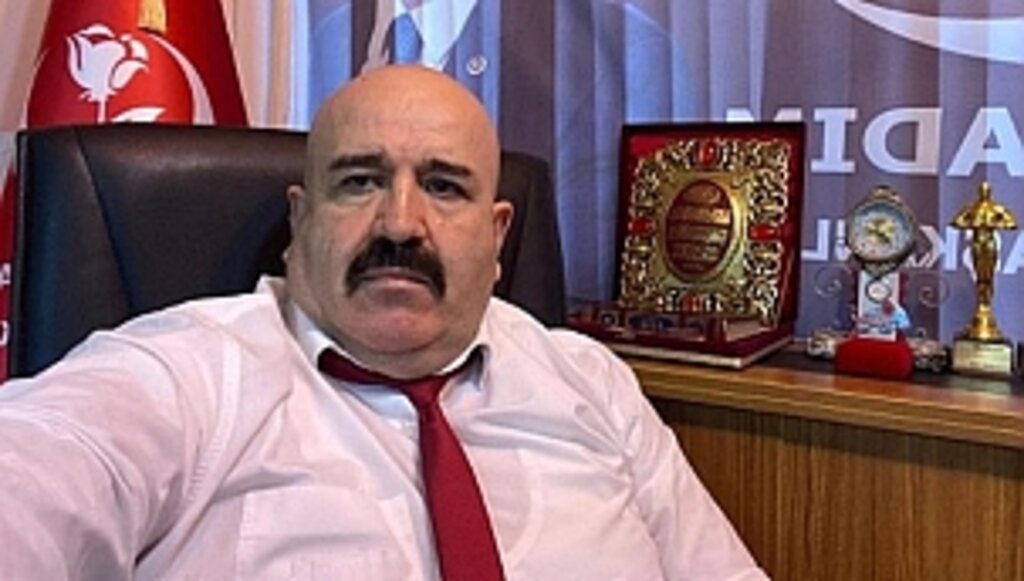 Selvi, İlçe Başkanlığı Görevinden İstifa Etti