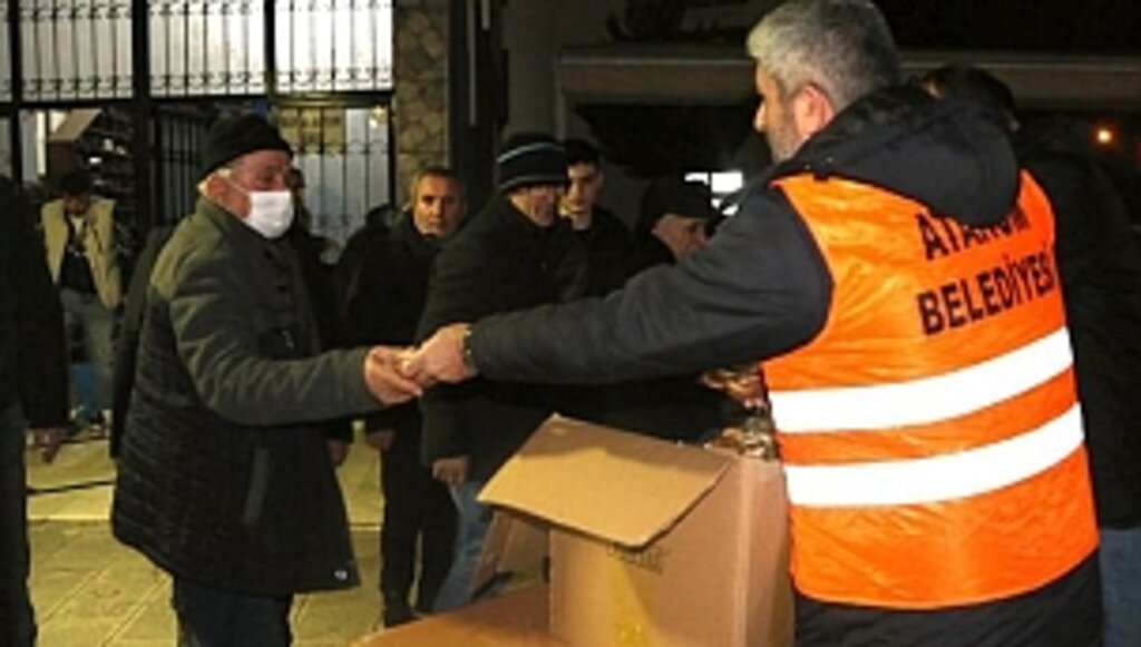 Atakum Belediyesinden Kandil Simidi İkramı