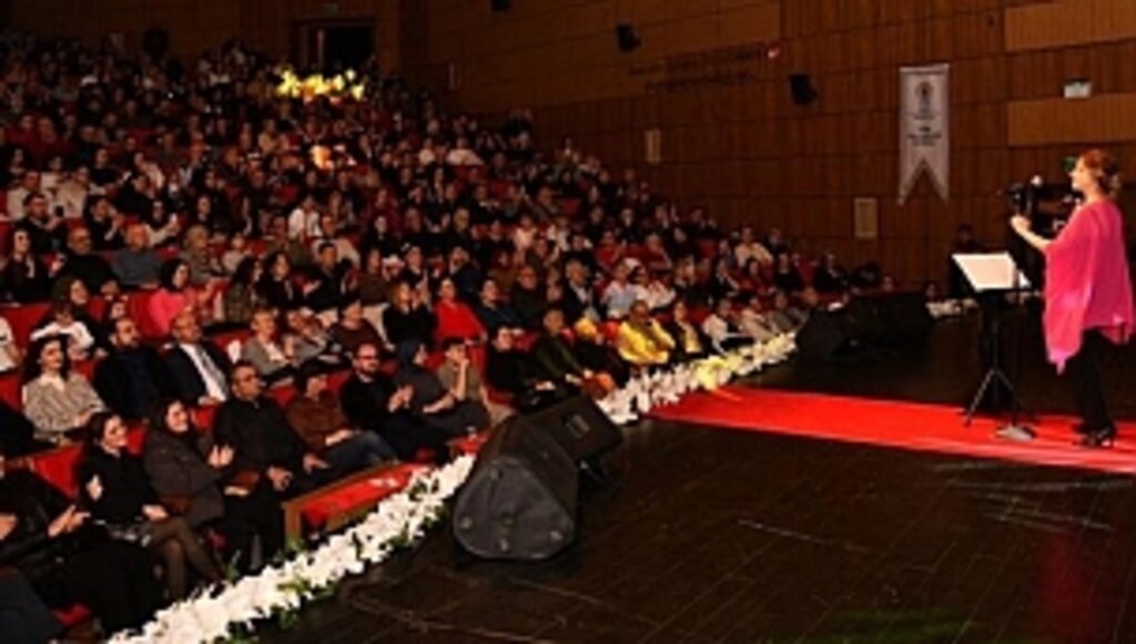 Bozkırın Tezenesi Neşet Ertaş Türküleri İle Anıldı