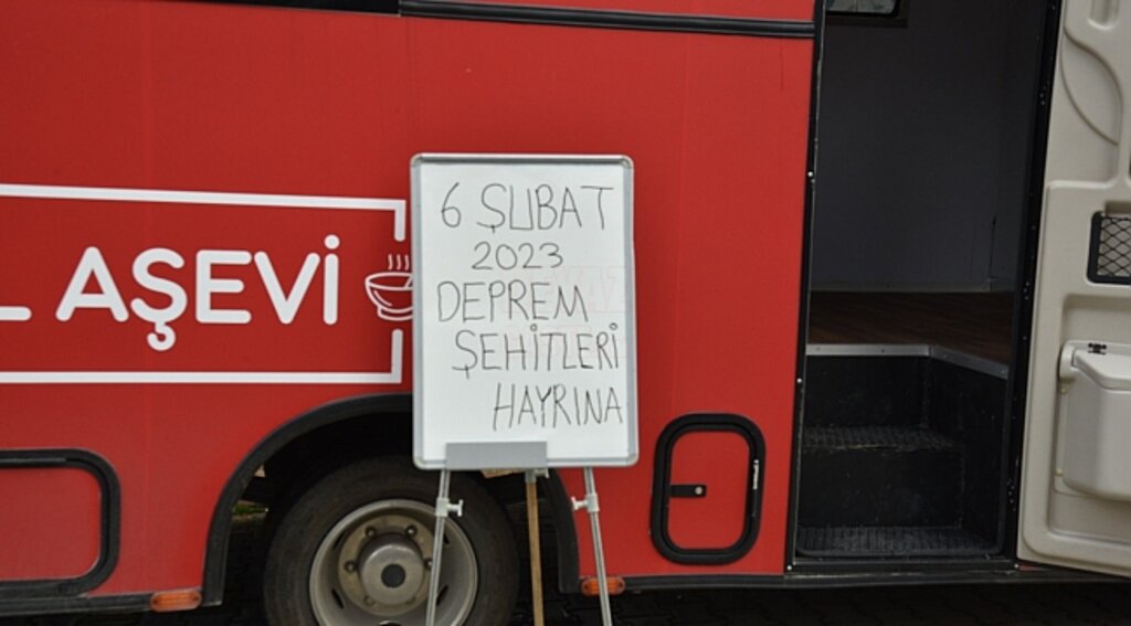 Mobil Aşevi Deprem Şehitleri Anısına Faaliyet Gösterdi