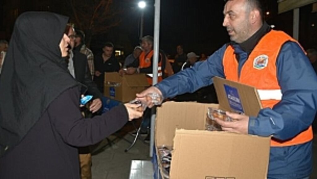 Atakum Belediyesinden Kadir Gecesi'nde Lokma İkramı