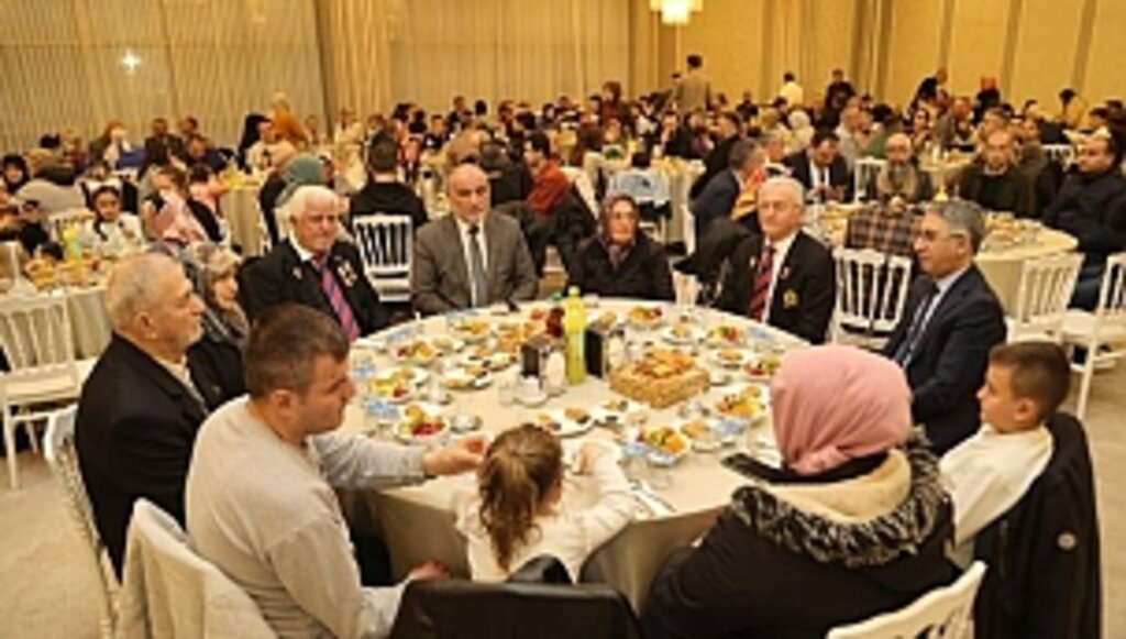 Başkan Sandıkçı Şehit ve Gazi Aileleriyle İftarda Buluştu