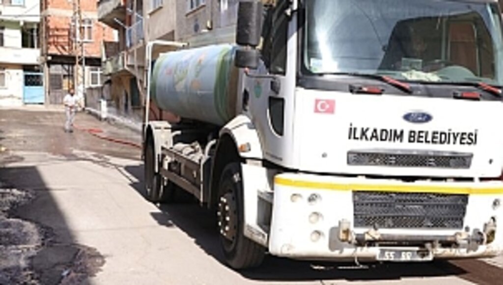 İlkadım'ın Sokakları Baştan Aşağı Yıkanıyor