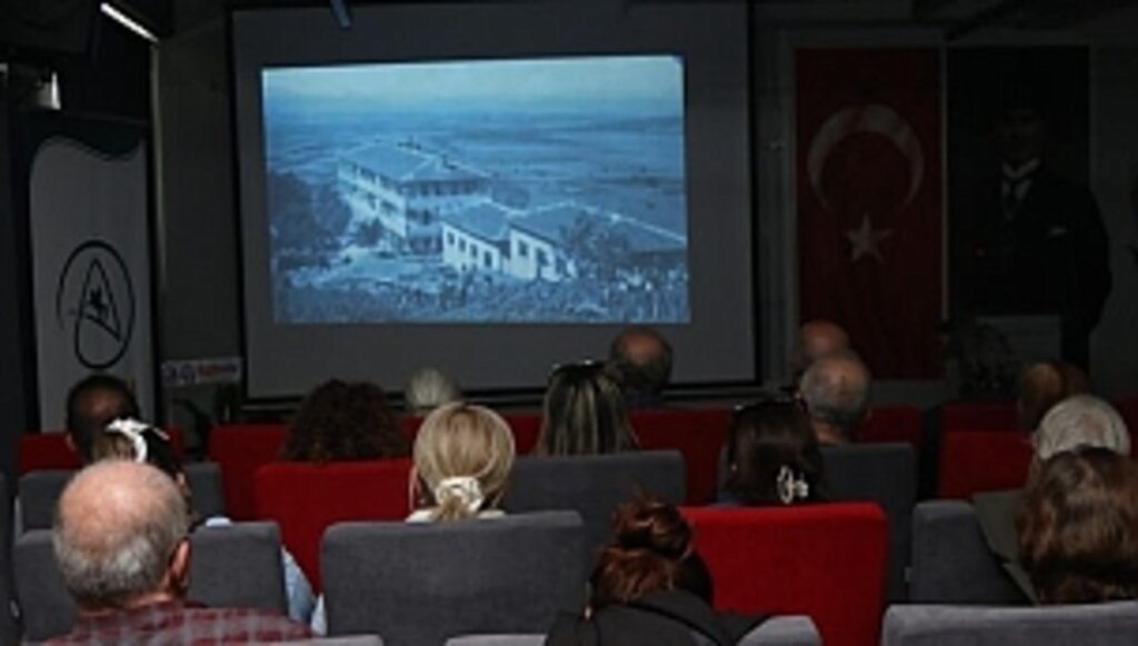 Köy Enstitüleri' Belgeselini Vatandaşlarla Buluşturdu