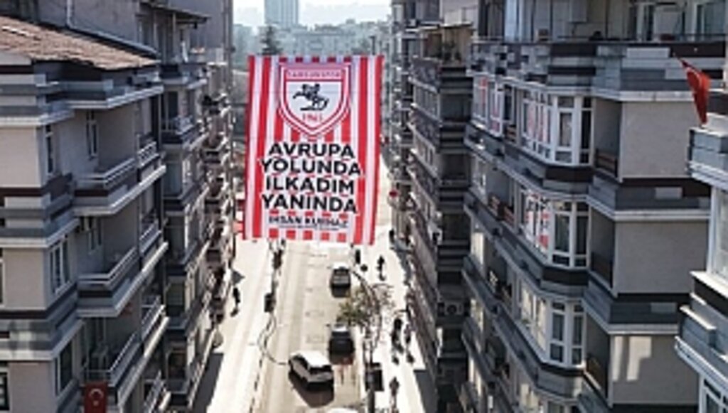 Samsunspor'a Avrupa Yolunda Bayraklı Desteği