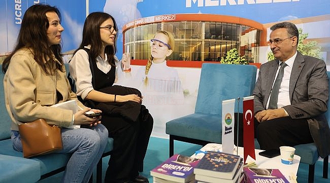 Başkan Kurnaz OKAF'ta Gençlerle Buluştu