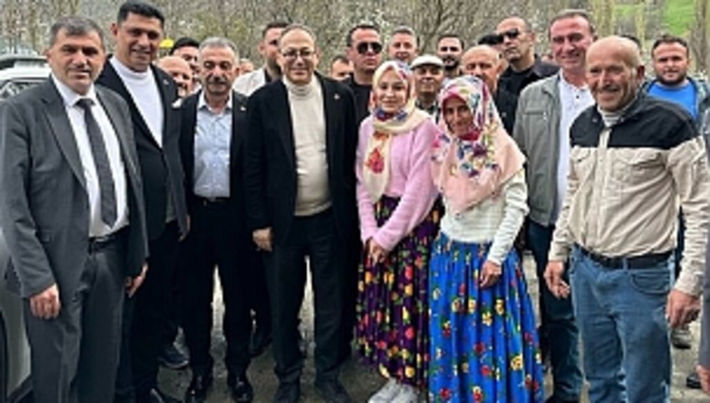 Samsun MHP Köy Köy Gezip Vatandaşlarla Bayramlaştı