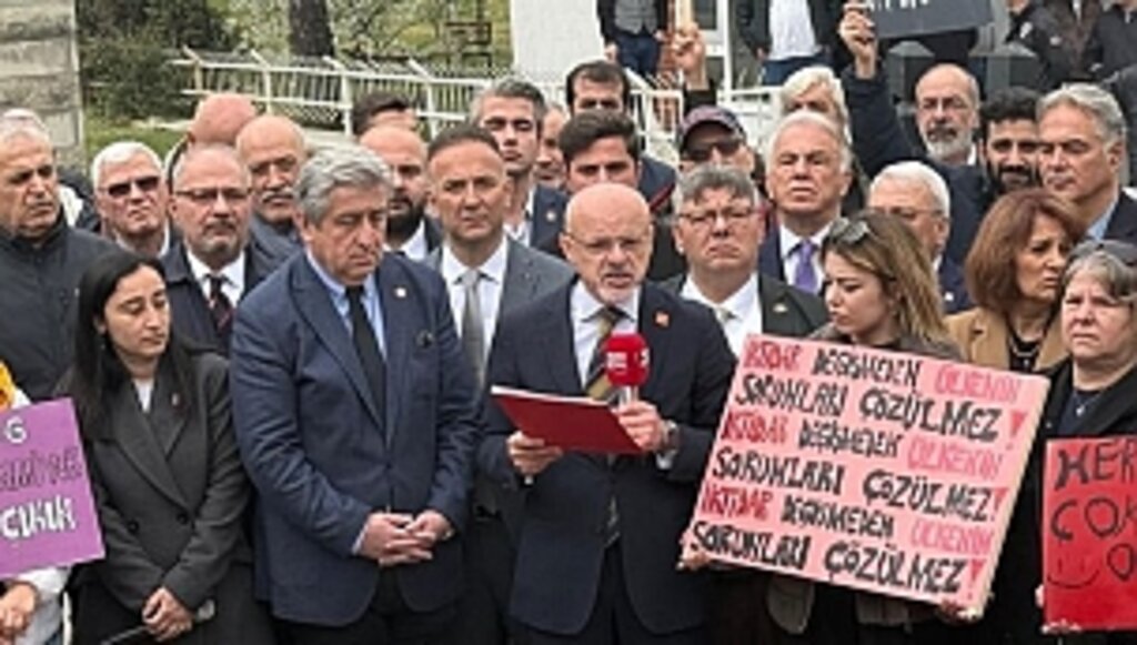 Toplumun Vicdanı Darbecilere Geçit Vermedi!