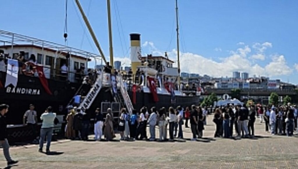 19 Mayıs'ta Bandırma Gemi Müzesi'ni 25 bin Kişi Ziyaret Etti