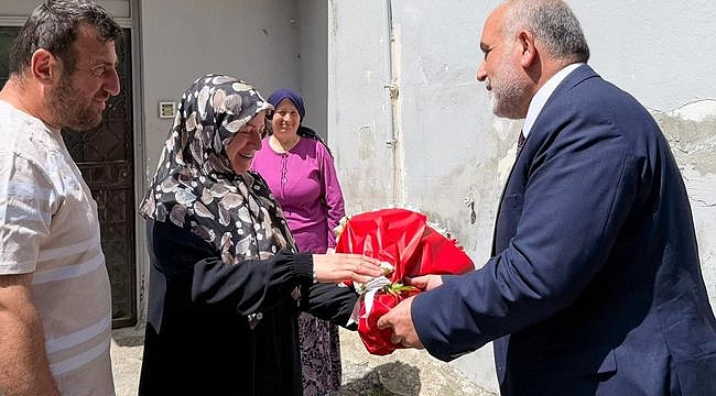 Başkan Sandıkçı'dan Şehit Annelerine Ziyaret