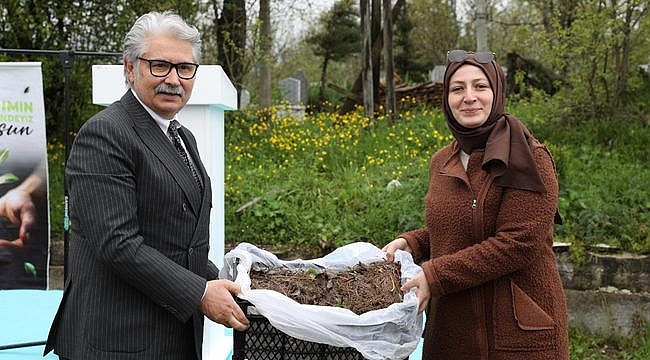 Büyükşehir'den Çilek Üreticilerine Destek