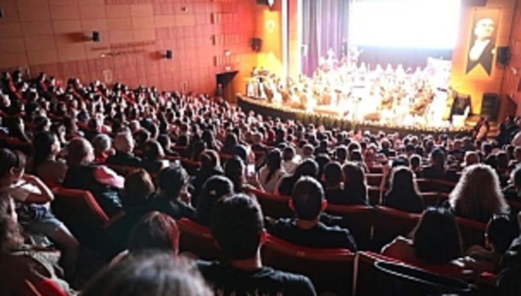 Büyükşehir Kent Orkestrası Müzikseverlerden Tam Not Aldı