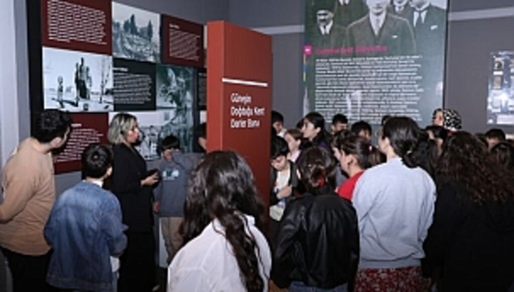 Büyükşehirden Öğrencilere Müze Gezisi