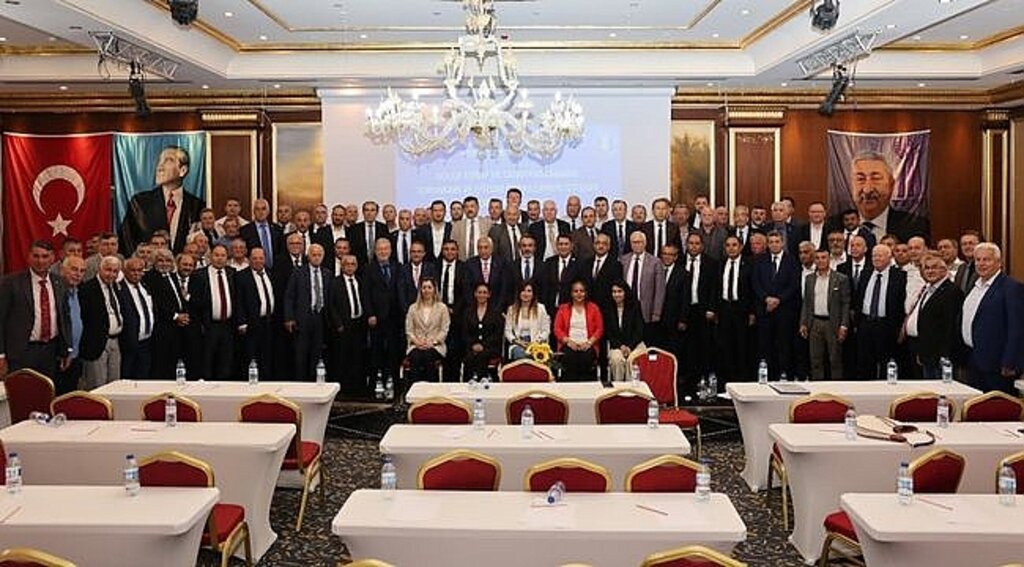 Esnafın Sorunları İzmir'de Masaya Yatırıldı