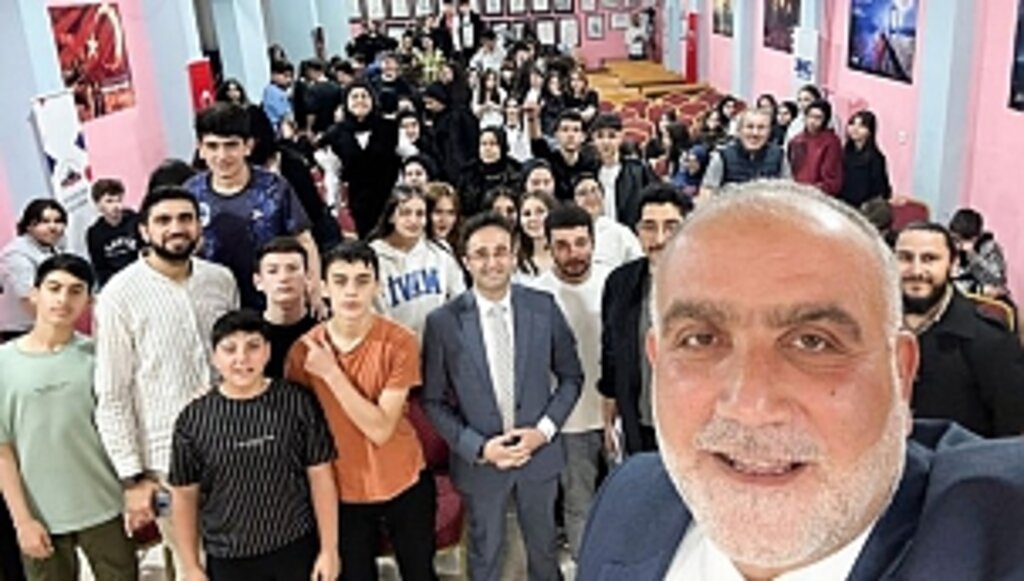 Öğrencilerden Başkan Sandıkçı'ya Sevgi Seli