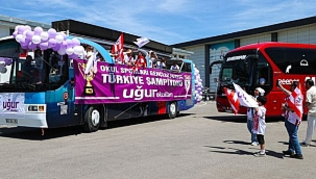 Şampiyondan Şehir Turu