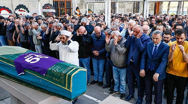 Samsunspor Aşığı Beren, Gözyaşlarıyla Uğurlandı