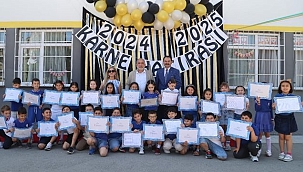 Başkan Sandıkçı Karne Heyecanına Ortak Oldu