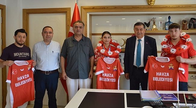 Havza'nın Gururlarından Başkan İkiz'e Ziyaret