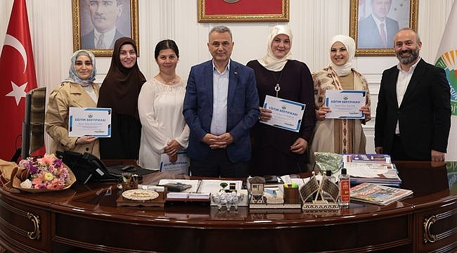 İlkadım'ın Kadın Girişimcileri Belgelerini Aldı