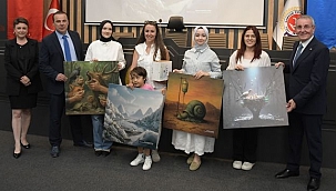 "Yeni Bir Perspektif: Görünenin Ötesi" Yarışmasının Kazananları Ödüllerini Aldı