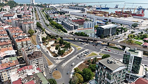 Gençlik Parkı Kavşağına Büyükşehir'den Başarılı Dokunuş