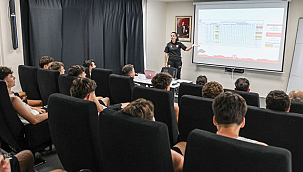 Samsunspor U19 Takımına Beslenme Semineri